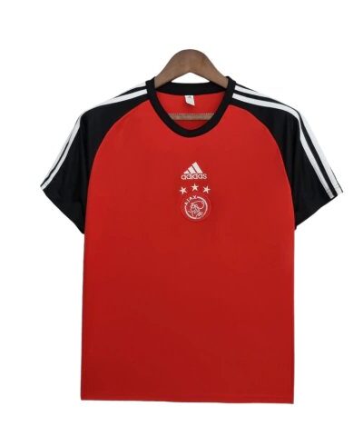 camisa ajax treino 22 23 torcedor adidas masculina vermelha com detalhes em preto 1 1