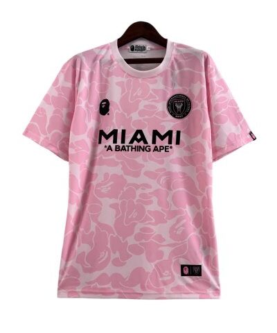 camisa inter miami edi o especial 23 24 torcedor bape feminina rosa com detalhes em branco 1 1